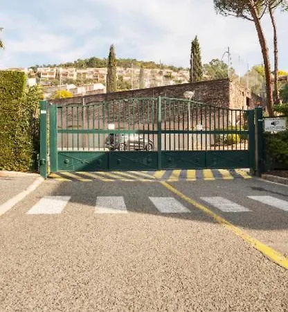 Vue /parking Privatif Apartamento Saint-Raphaël