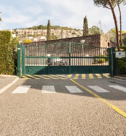 Vue /parking Privatif Apartamento Saint-Raphaël