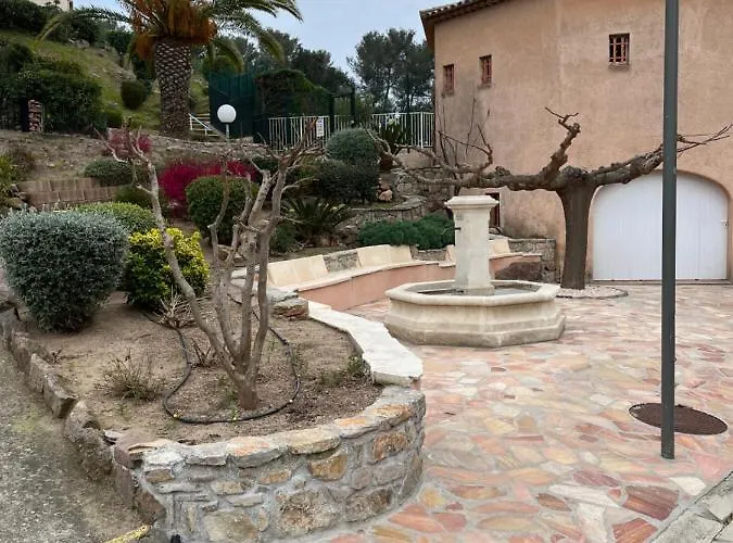 Vue /parking Privatif *